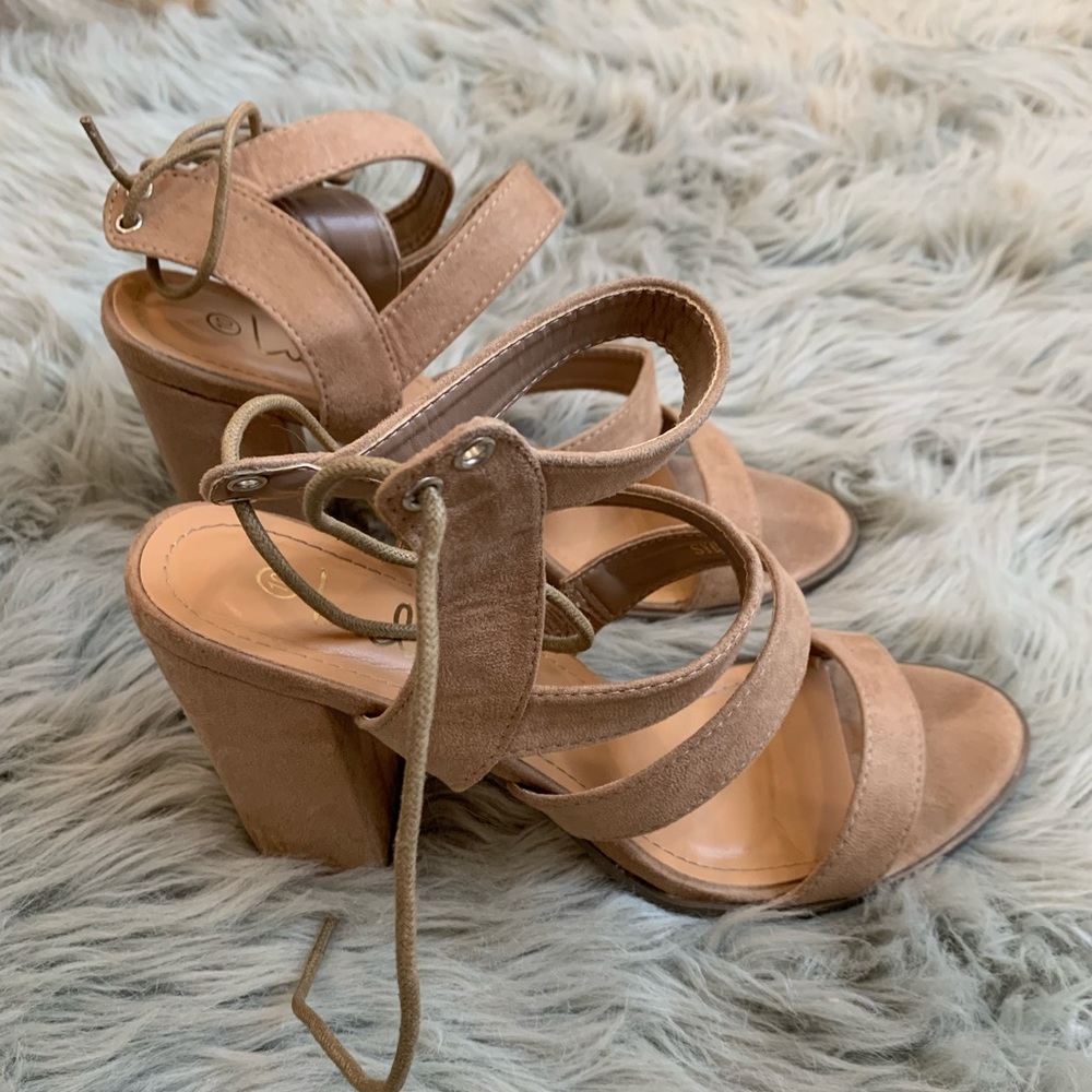 Lulu’s block heel